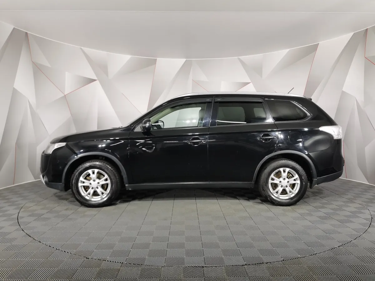 Mitsubishi Outlander 2.0 CVT 4WD (146 л.с.) Черный в АВИЛОН. Слайд №5