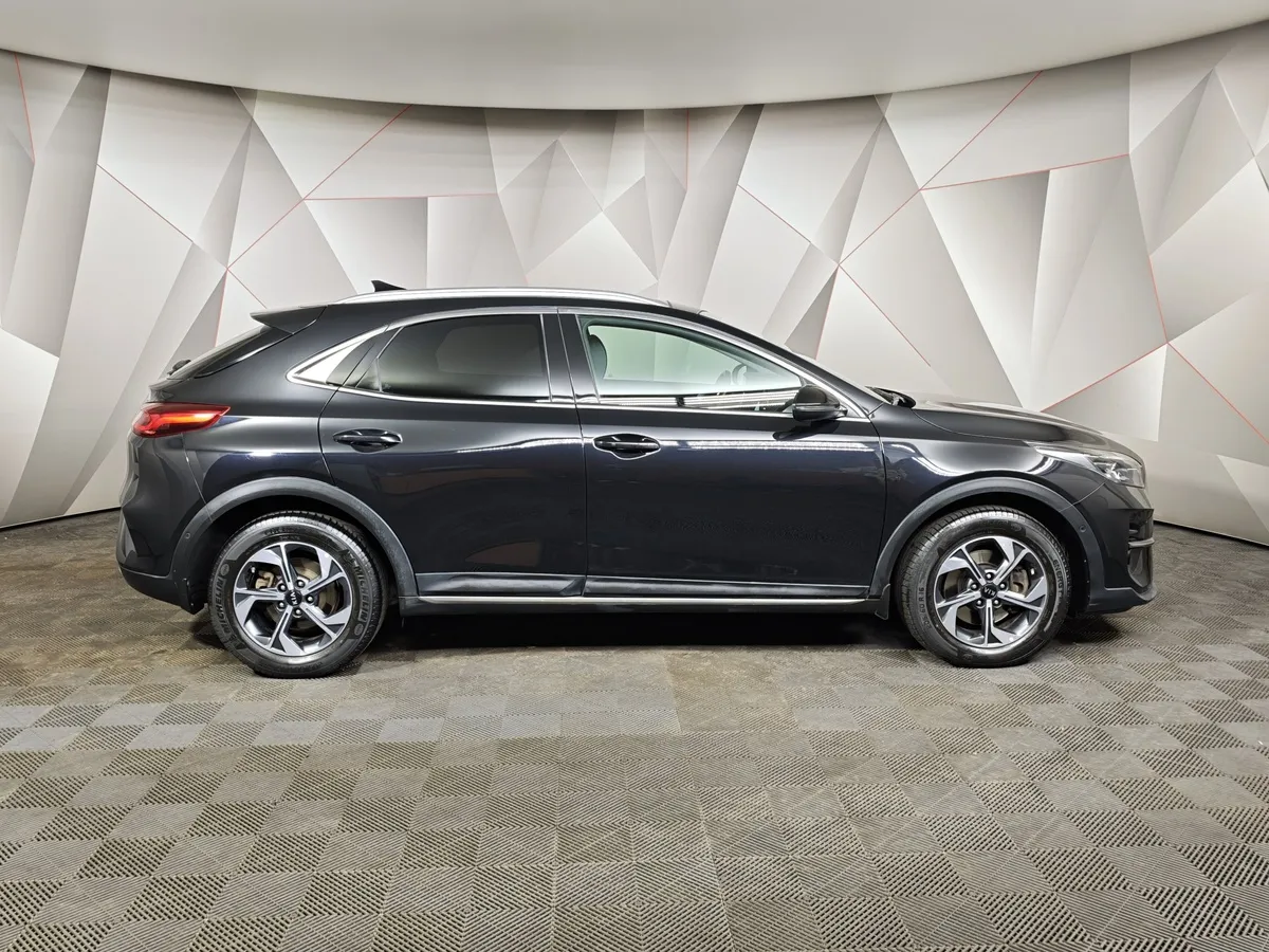 Kia Ceed 1.4 T-GDI AMT (140 л.с.) Comfort Черный в АВИЛОН. Слайд №6