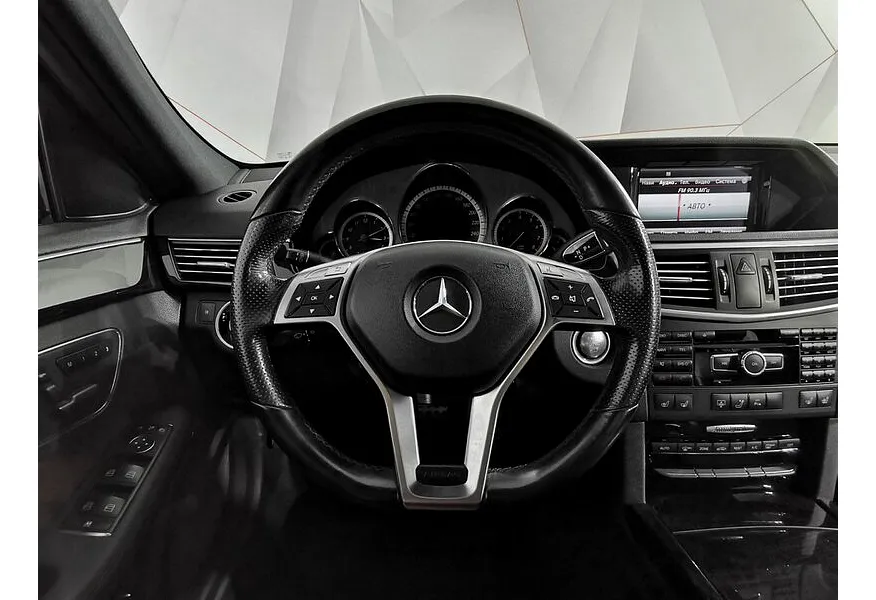 Mercedes-Benz E-Класс E 300 BlueEfficiency 7G-Tronic Plus (249 л.с.) Черный в АВИЛОН. Слайд №19