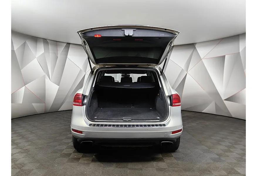 АВИЛОН - Volkswagen Touareg 3.6 FSI Tiptronic 4Motion (249 л.с.) V6 FSI Серебристый - slide 15