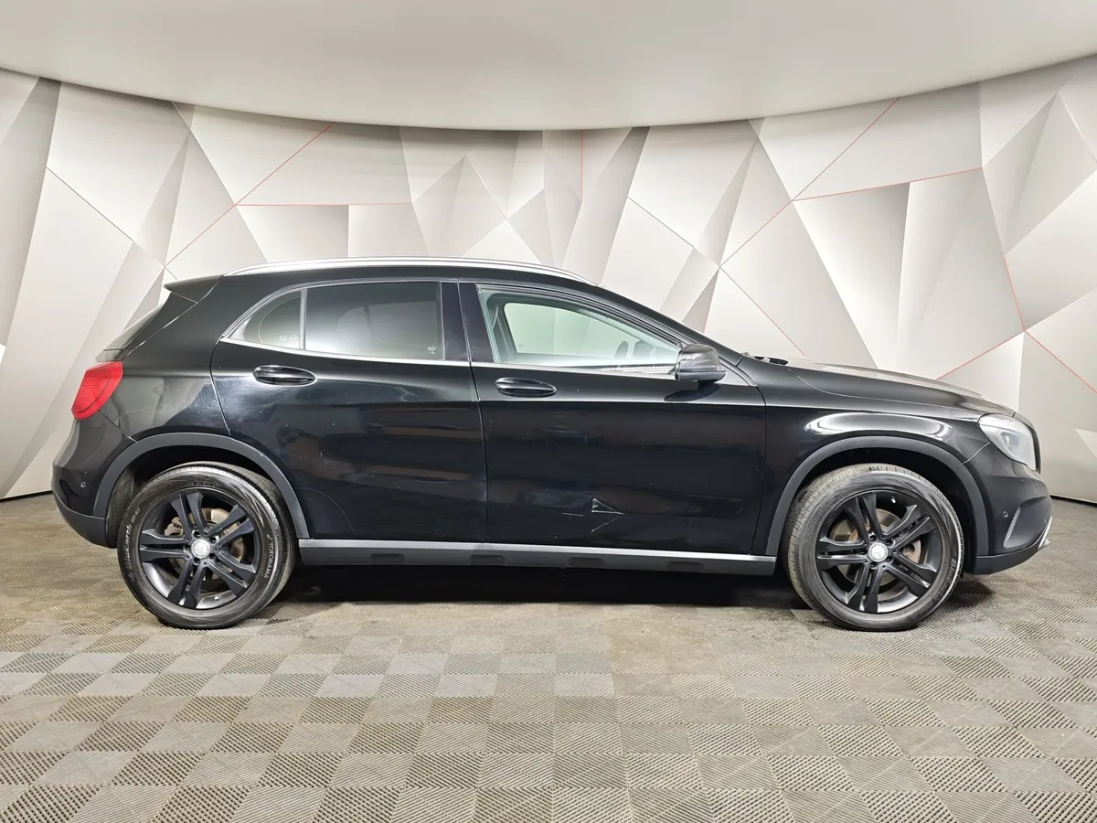 Mercedes-Benz GLA 250 7G-DCT 4MATIC (211 л.с.) Особая серия Черный в АВИЛОН. Слайд №6