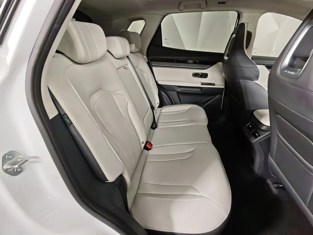 JETOUR Dashing 1.5T 6DCT 2WD (147 л.с.) Elite Белый в АВИЛОН. Слайд №15