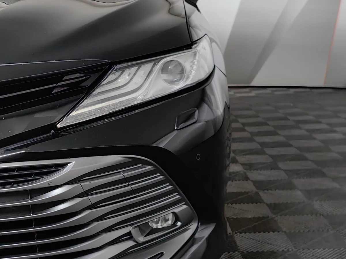 Toyota Camry 3.5 AT (249 л.с.) Черный в АВИЛОН. Слайд №10