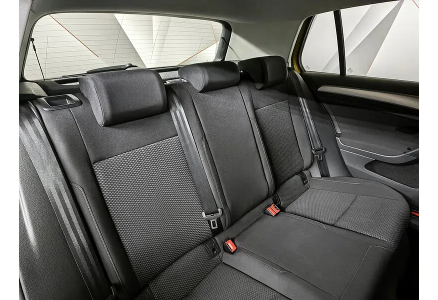 Volkswagen Golf 1.4 TSI DSG (125 л.с.) Comfortline Желтый в АВИЛОН. Слайд №16