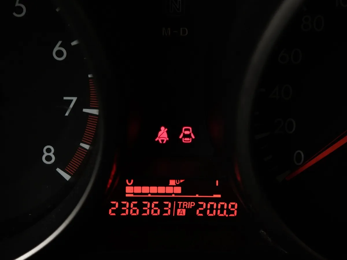 Mazda 3 1.6 AT (105 л.с.) Черный в АВИЛОН. Слайд №14