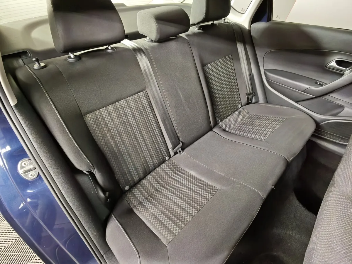 Volkswagen Polo 1.6 MPI AT (110 л.с.) Comfortline Синий в АВИЛОН. Слайд №17