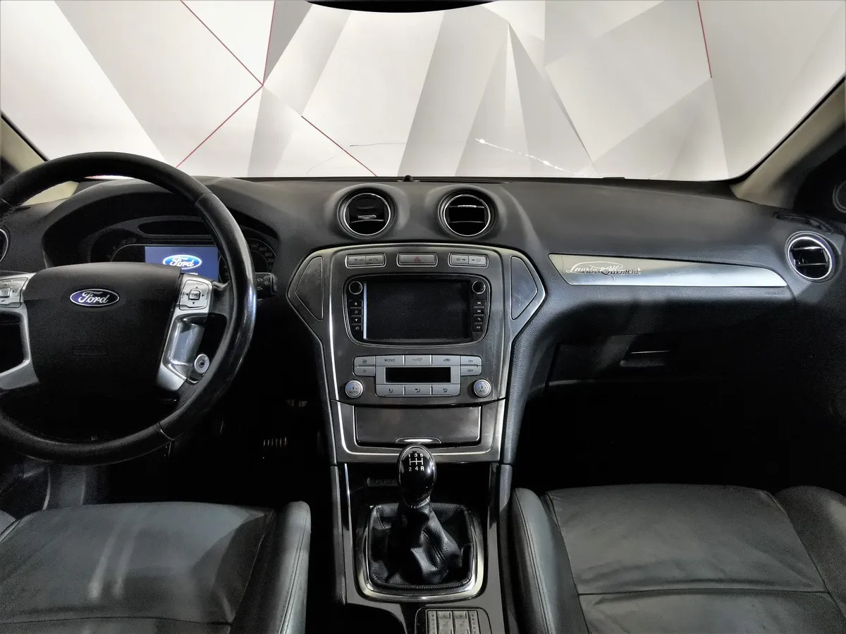 Ford Mondeo 2.0 MT (145 л.с.) Серый в АВИЛОН. Слайд №12