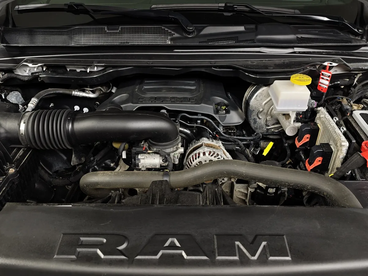 Dodge Ram 5.7 AT 4WD (396 л.с.) Белый в АВИЛОН. Слайд №11