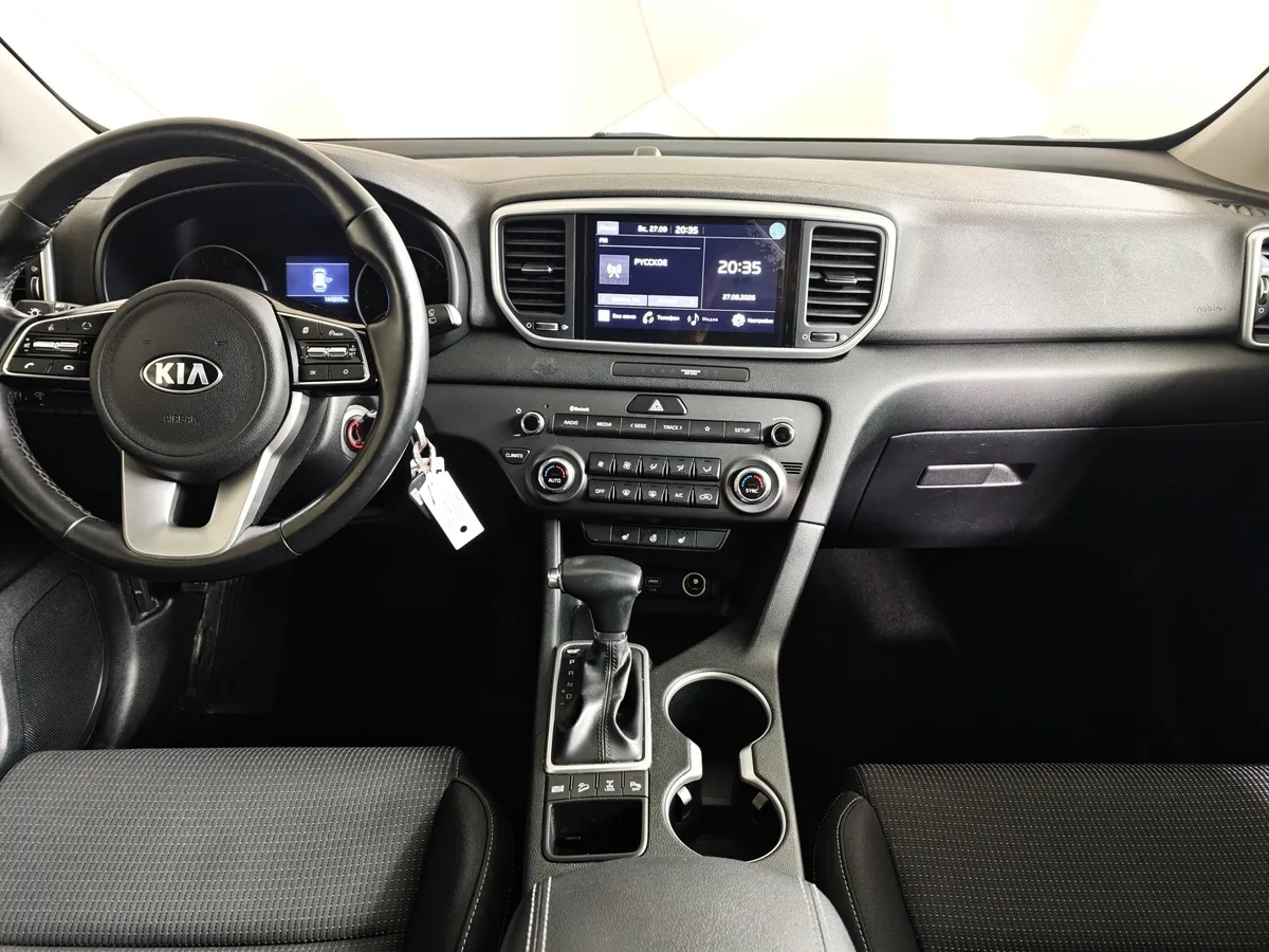 Kia Sportage 2.0 MPI AT 4WD (150 л.с.) Luxe Белый в АВИЛОН. Слайд №15