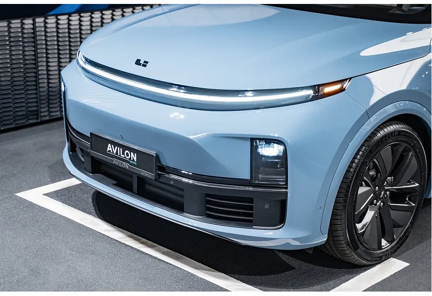 Li Auto L7 1.5 AT 4WD (449 л.с.) Ultra Голубой в АВИЛОН. Слайд №13