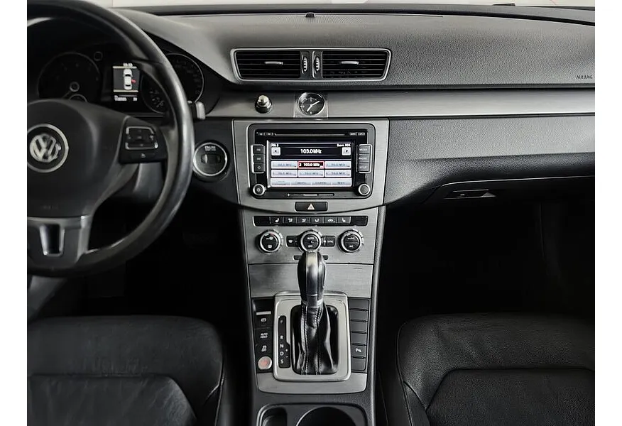 Volkswagen Passat 1.8 TSI DSG (152 л.с.) Коричневый в АВИЛОН. Слайд №15