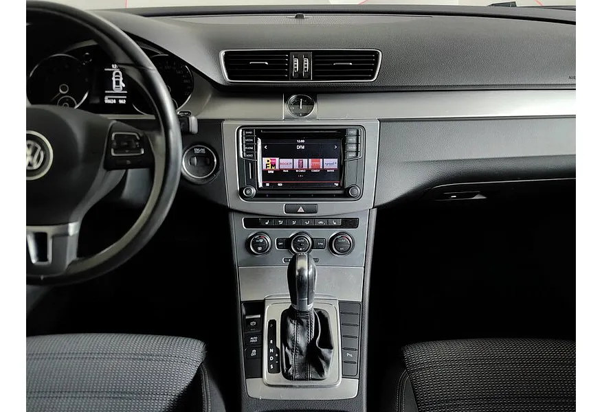 Volkswagen Passat CC 1.8 TSI DSG (152 л.с.) Черный в АВИЛОН. Слайд №15