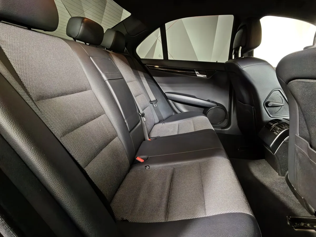 Mercedes-Benz C-Класс C 180 CGI BlueEFFICIENCY AT (156 л.с.) Коричневый в АВИЛОН. Слайд №16