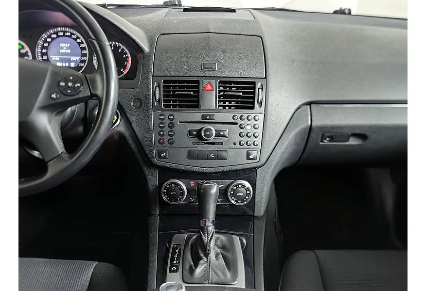 Mercedes-Benz C-Класс C 180 CGI BlueEFFICIENCY AT (156 л.с.) Черный в АВИЛОН. Слайд №15