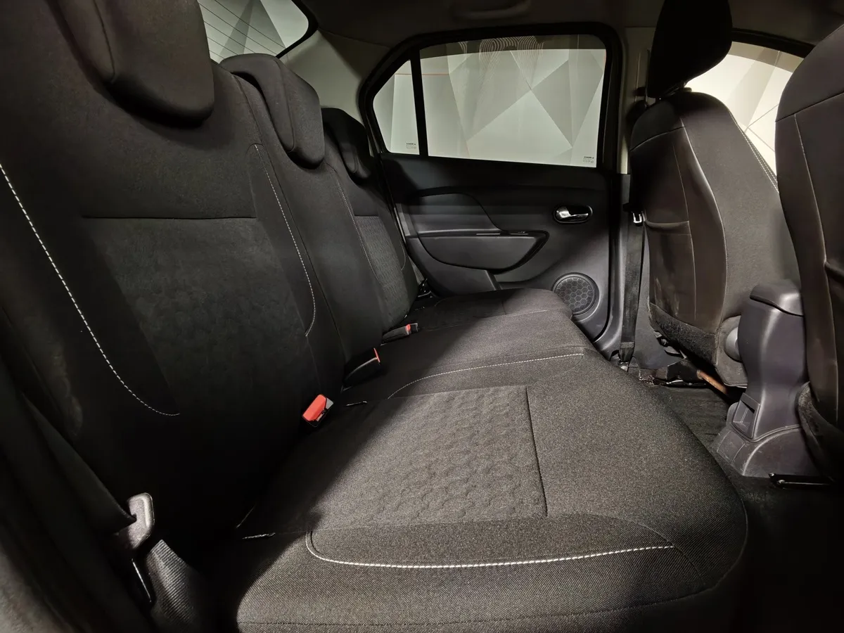 Renault Logan 1.6 MT (82 л.с.) Бежевый в АВИЛОН. Слайд №16