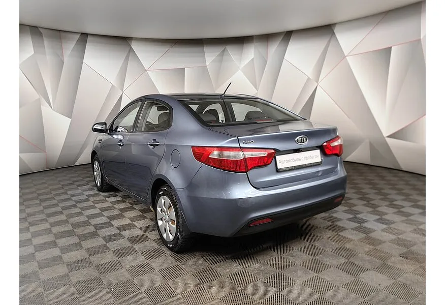 Kia Rio 1.4 AT (107 л.с.) Голубой в АВИЛОН. Слайд №4 Kia Rio 1.4 AT (107 л.с.) Голубой в АВИЛОН. Слайд №4