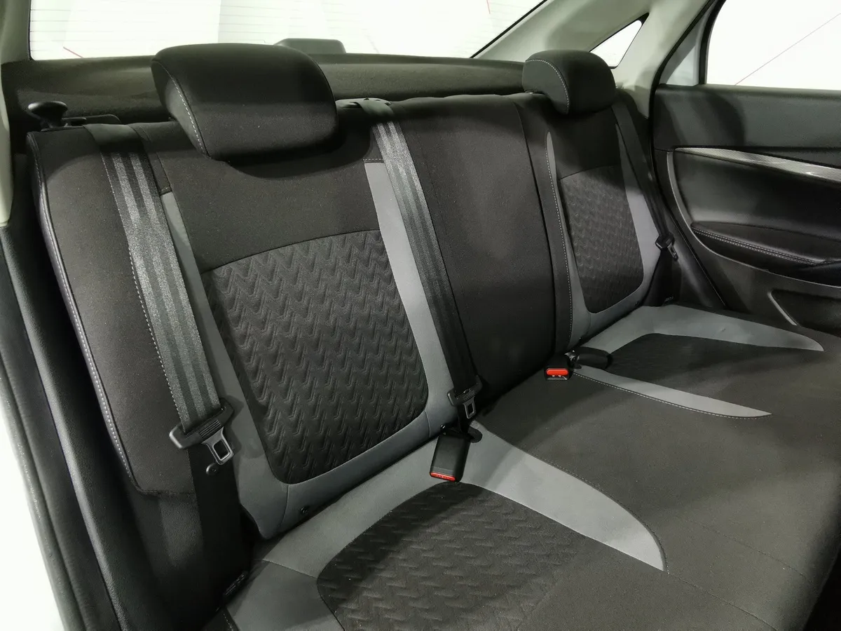 ВАЗ (Lada) Vesta 1.6 MT (106 л.с.) Белый в АВИЛОН. Слайд №16