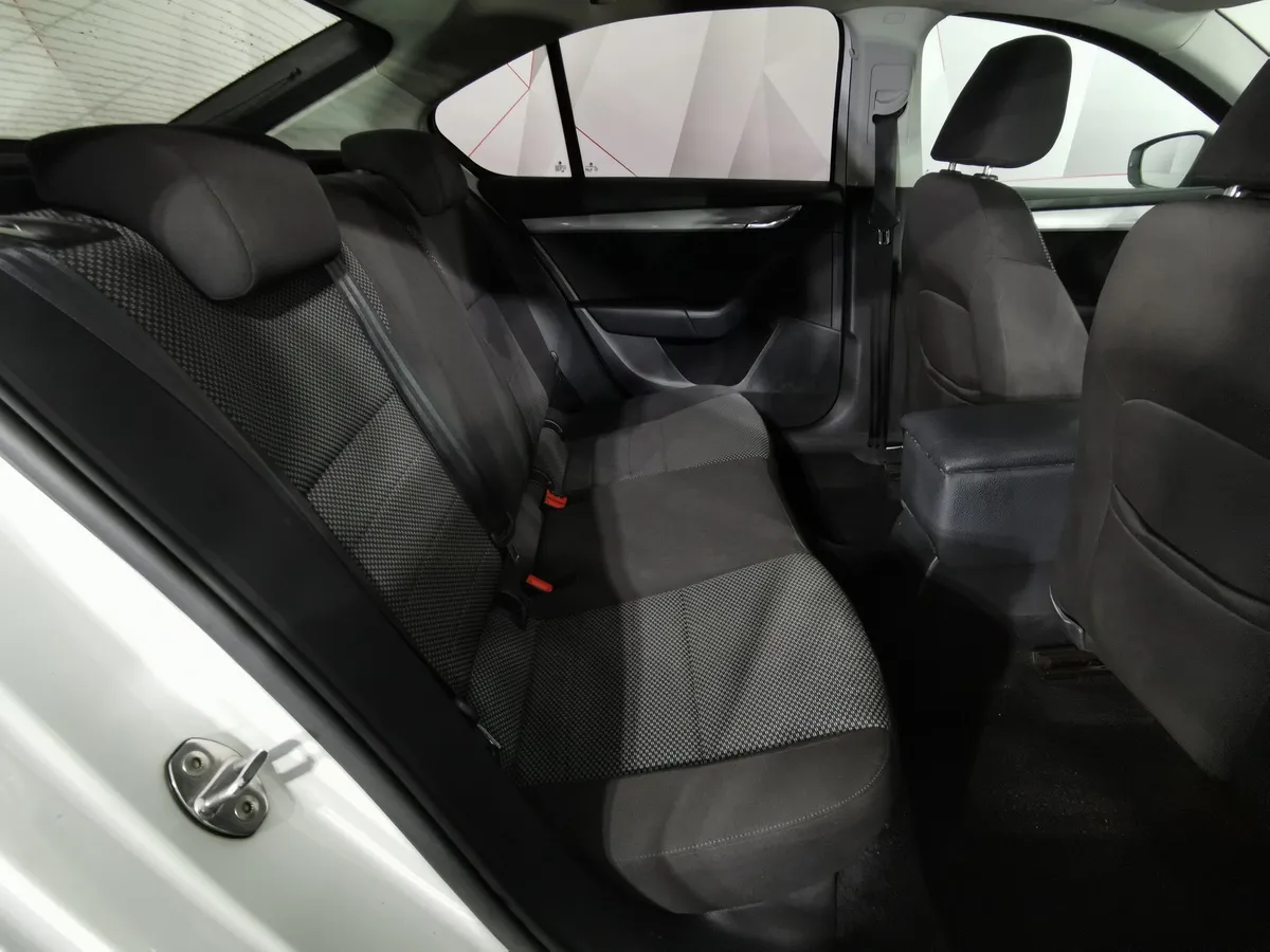 Skoda Octavia 1.4 TSI DSG (150 л.с.) Ambition Белый в АВИЛОН. Слайд №15