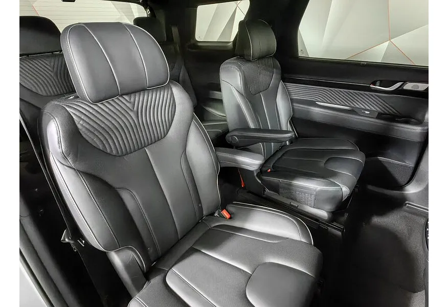 Hyundai Palisade 3.5 MPI 8АТ 4WD (249 л.с.) Calligraphy Серый в АВИЛОН. Слайд №17