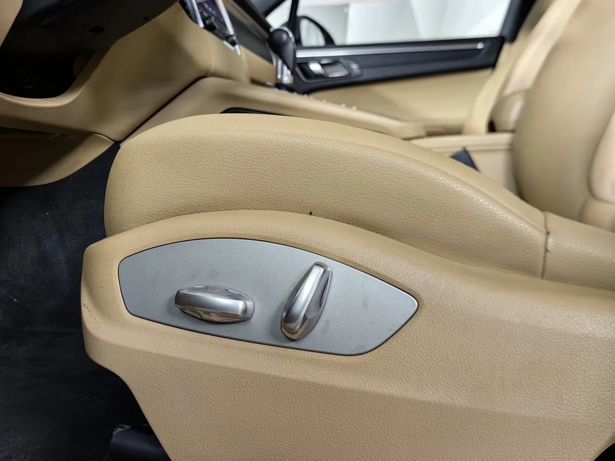 Porsche Macan 2.0 PDK AWD (252 л.с.) Серый в АВИЛОН. Слайд №22