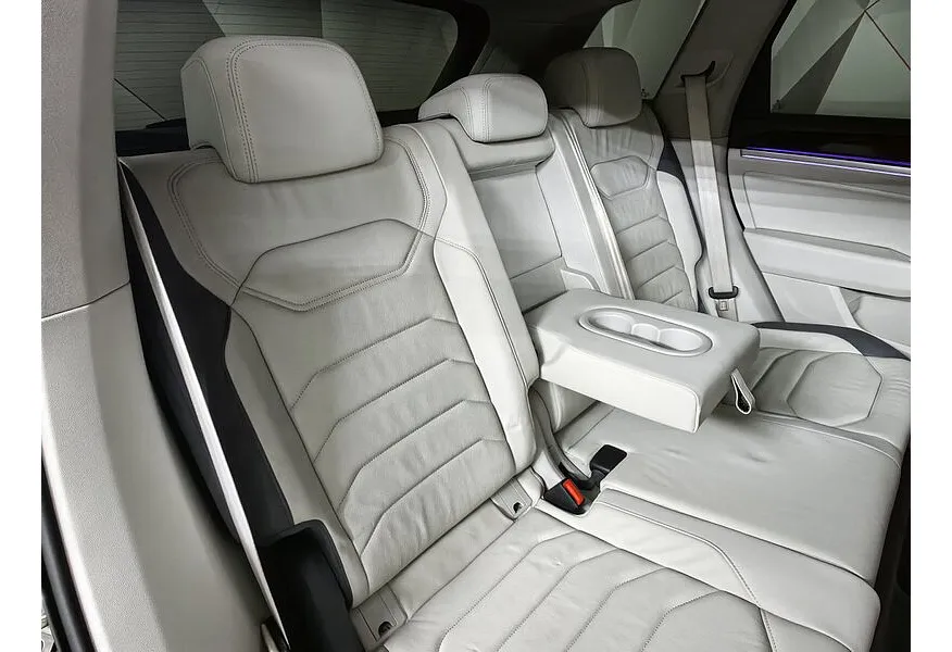 АВИЛОН - Volkswagen Touareg 3.0 V6 TDI Tiptronic 4Motion (249 л.с.) R-Line Черный - slide 10