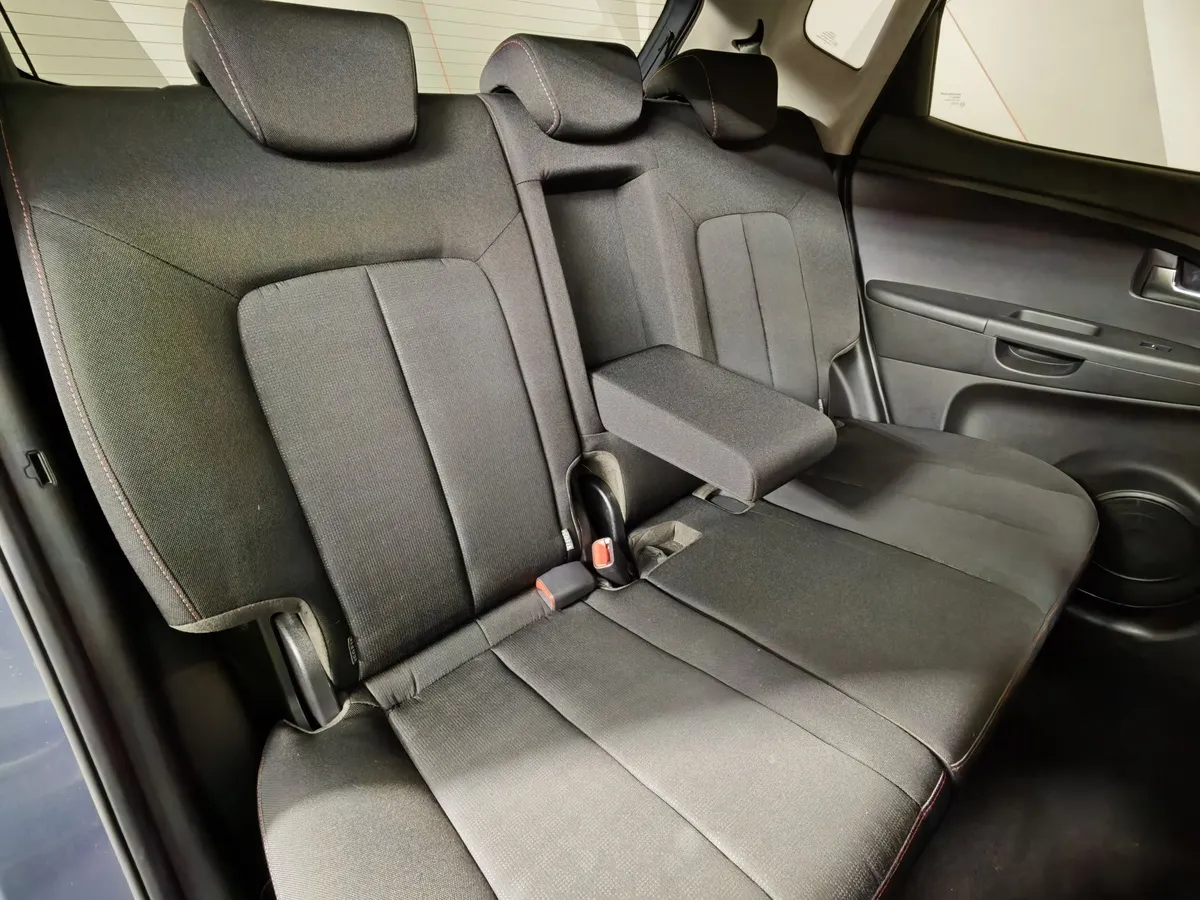 Kia Venga 1.4 MT (90 л.с.) Luxe Синий в АВИЛОН. Слайд №17
