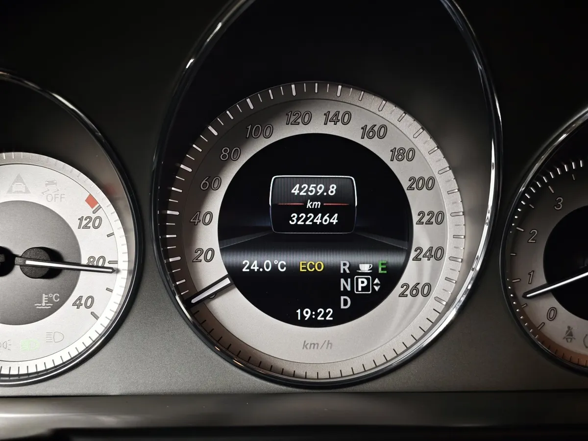 Mercedes-Benz GLK GLK 300 7G-Tronic Plus 4Matic (249 л.с.) Серый в АВИЛОН. Слайд №17
