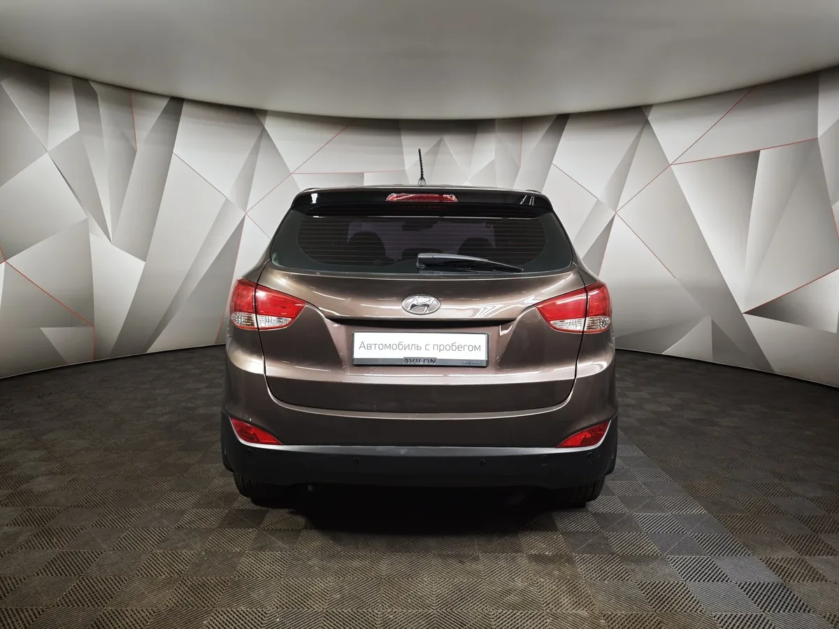 Hyundai ix35 2.0 MT 2WD (150 л.с.) Classic Коричневый в АВИЛОН. Слайд №8