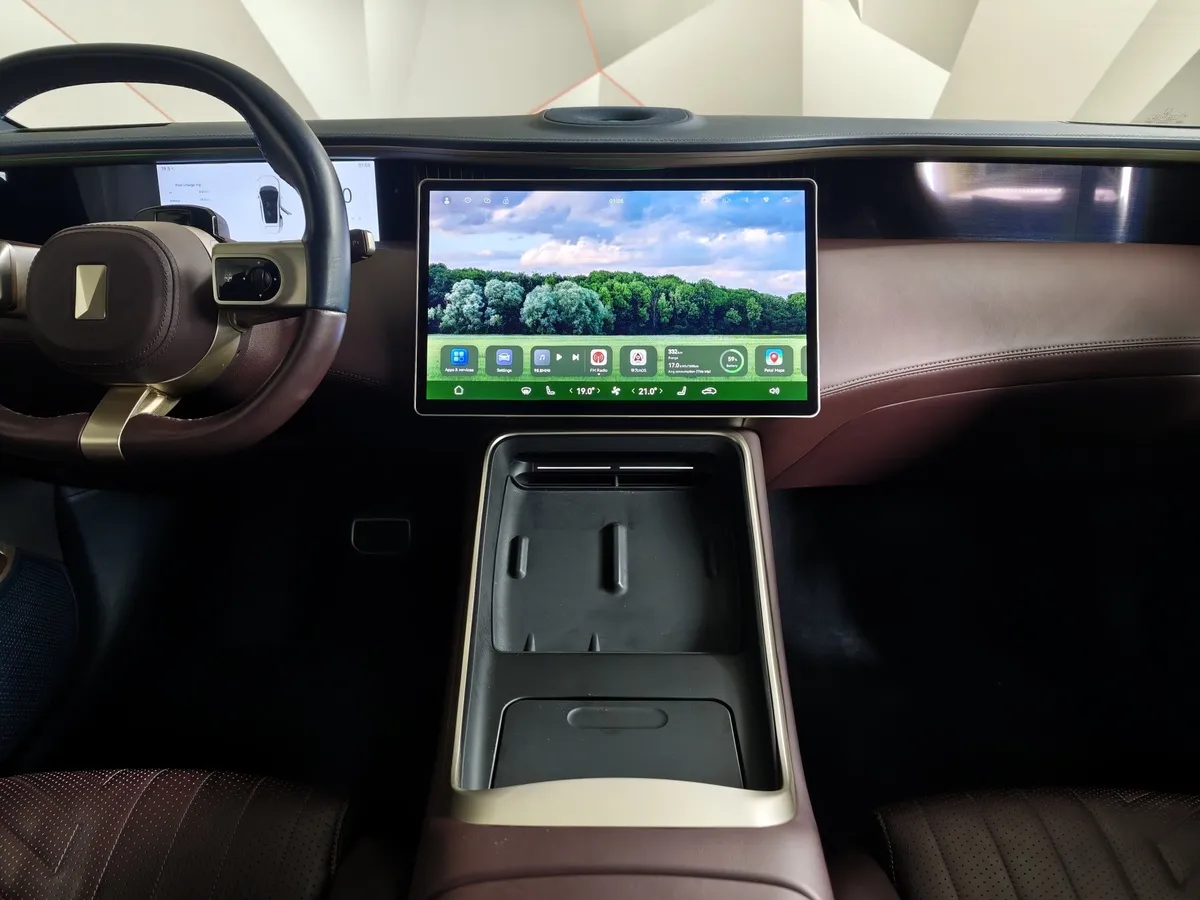 Avatr 11 Long Range Dual Motor AT 4WD (309 л.с.)  Luxury Edition  Белый в АВИЛОН. Слайд №14