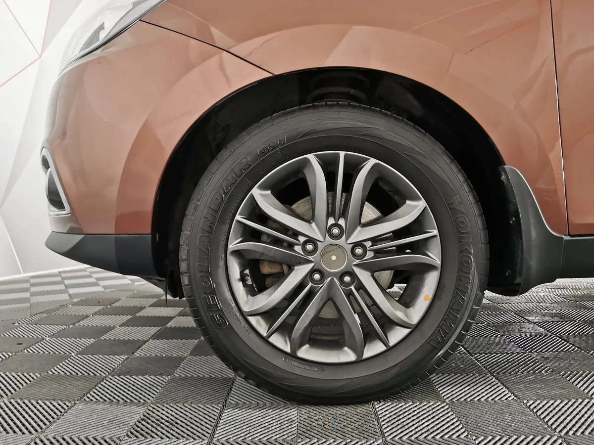 Hyundai ix35 2.0 AT (150 л.с.) Коричневый в АВИЛОН. Слайд №9