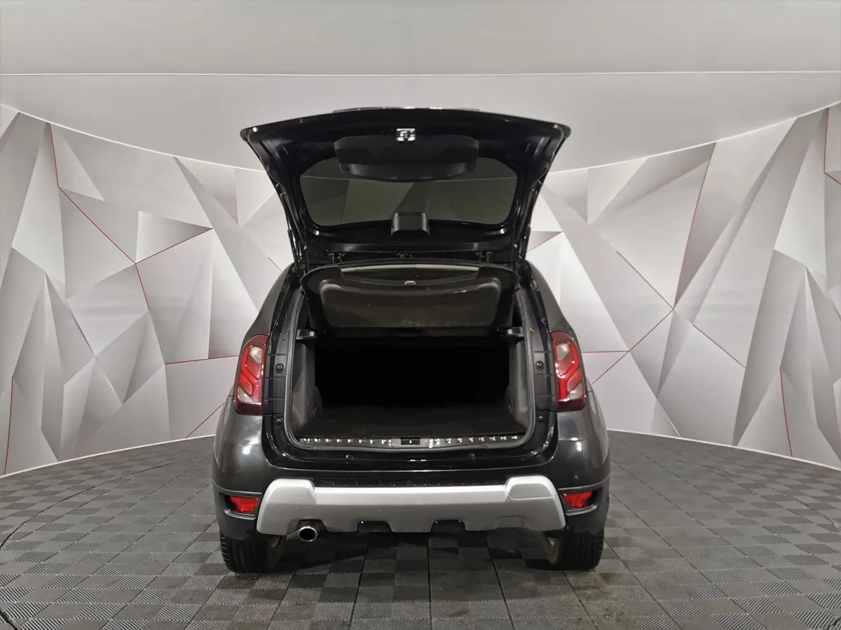 Renault Duster 1.6 MT 4x4 (114 л.с.) Черный в АВИЛОН. Слайд №11