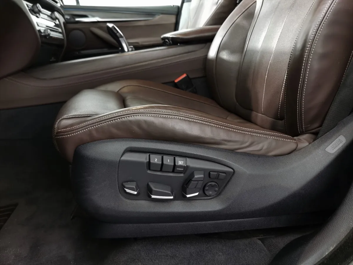 BMW X5 xDrive30d Steptronic (249 л.с.) Черный в АВИЛОН. Слайд №16