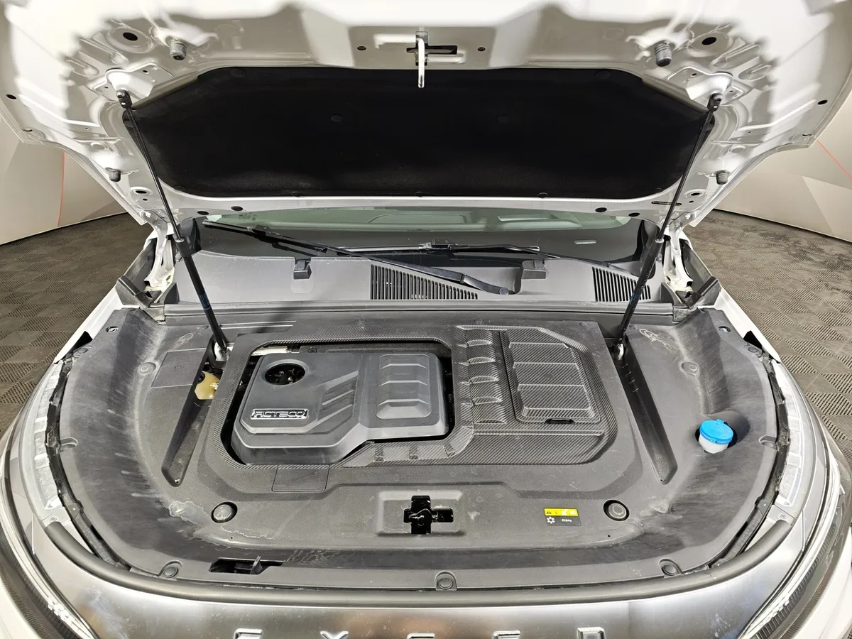 EXEED VX 2.0 AT AWD (249 л.с.) 7 мест President Белый в АВИЛОН. Слайд №11
