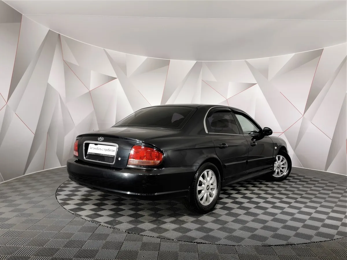 Hyundai Sonata 2.0 MT (137 л.с.) Черный в АВИЛОН. Слайд №2
