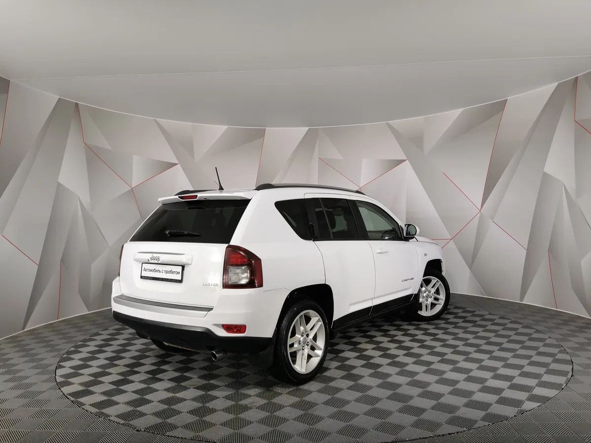 Jeep Compass 2.4 AT AWD (170 л.с.) Limited Белый в АВИЛОН. Слайд №2