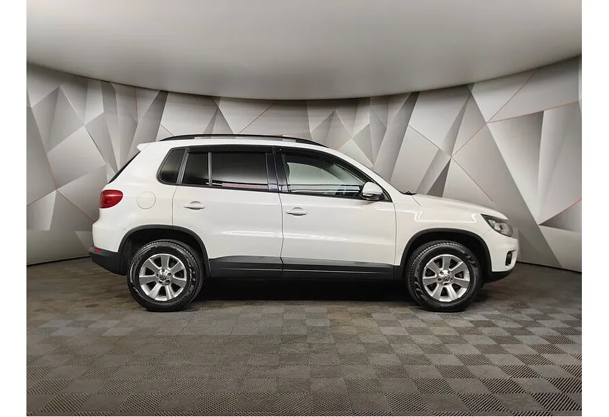 Volkswagen Tiguan 2.0 TSI 4Motion AT (170 л.с.) Track & Field Белый в АВИЛОН. Слайд №6