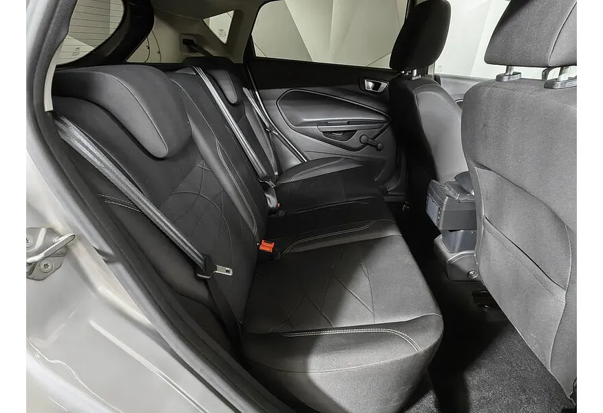 АВИЛОН - Ford Fiesta 1.6 Ti-VCT PowerShift (105 л.с.) Trend Серебристый - slide 6