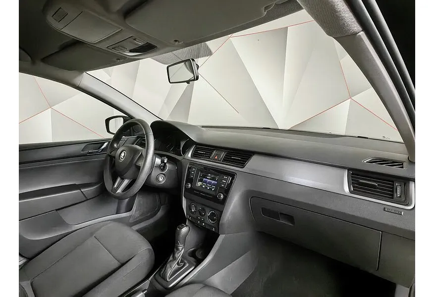 Skoda Rapid 1.6 AT (110 л.с.) Черный в АВИЛОН. Слайд №12