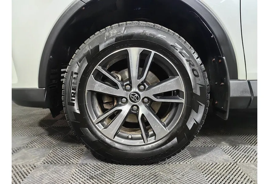 Toyota RAV4 2.0 CVT AWD (146 л.с.) Классик Белый в АВИЛОН. Слайд №9