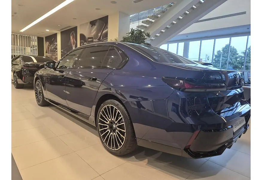 АВИЛОН - BMW 7 серия 740d xDrive Steptronic (286 л.с.) Синий - slide 4