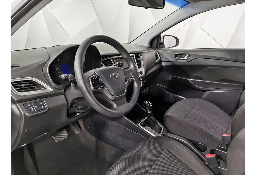 Hyundai Solaris 1.6 AT (123 л.с.) Comfort Белый в АВИЛОН. Слайд №19