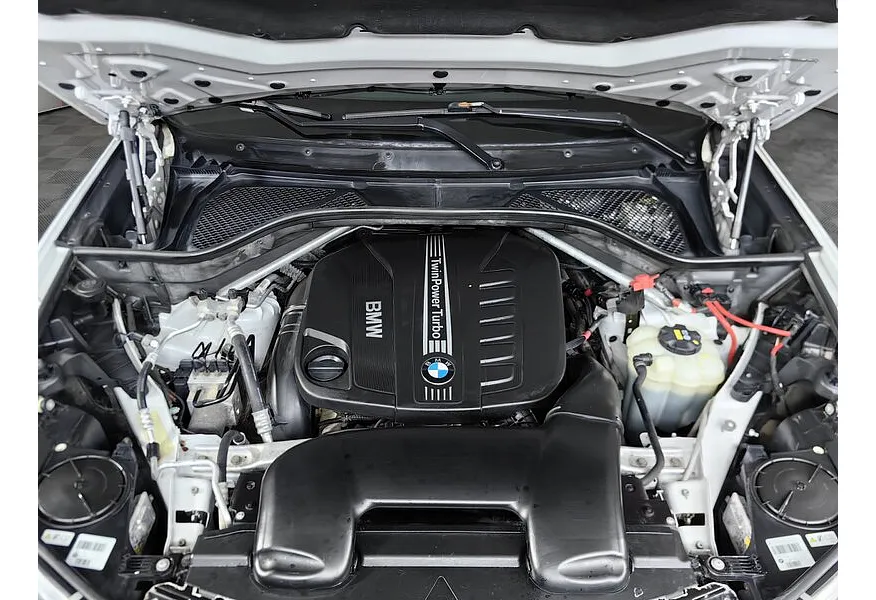 BMW X5 xDrive25d Steptronic (218 л.с.) Business (Локальная сборка) Белый в АВИЛОН. Слайд №9