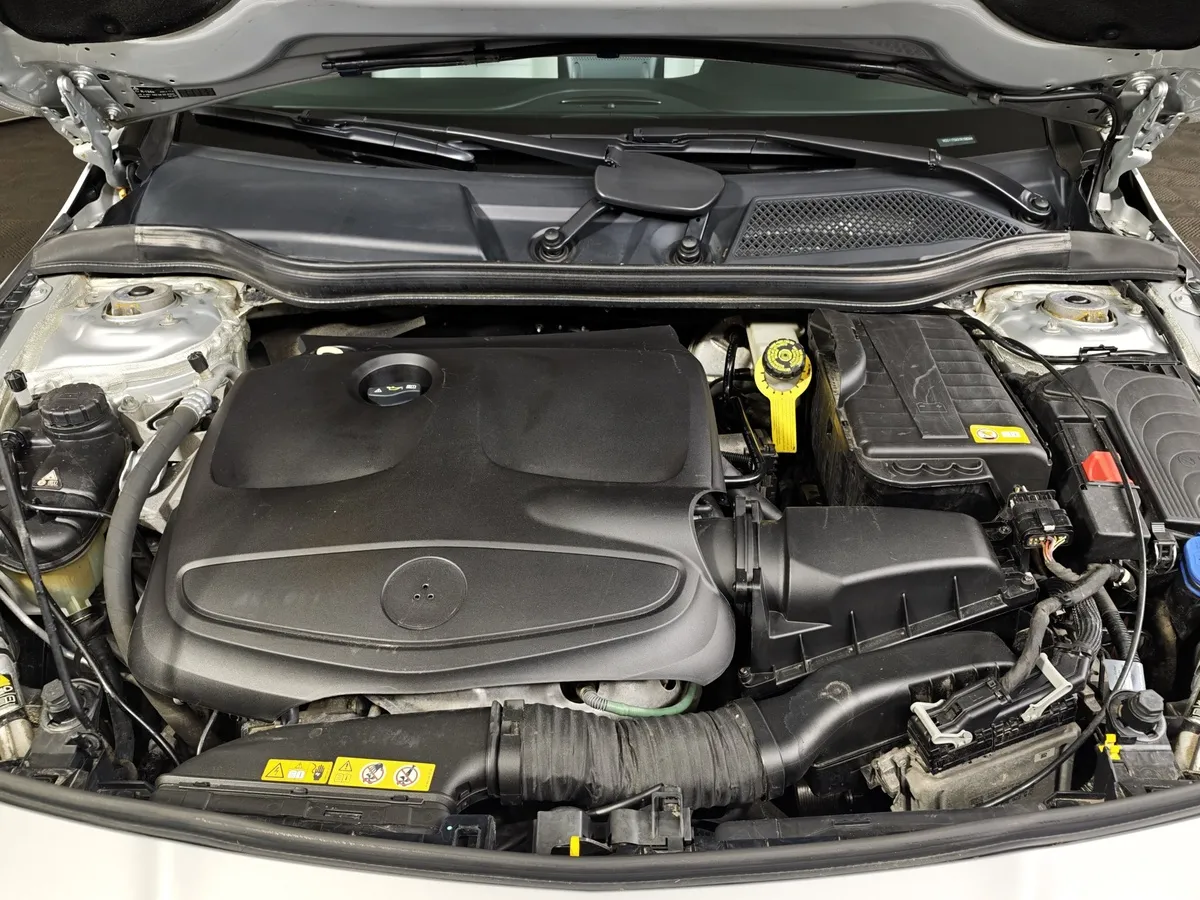 Mercedes-Benz CLA 200 7G-DCT (156 л.с.) Серебристый в АВИЛОН. Слайд №11