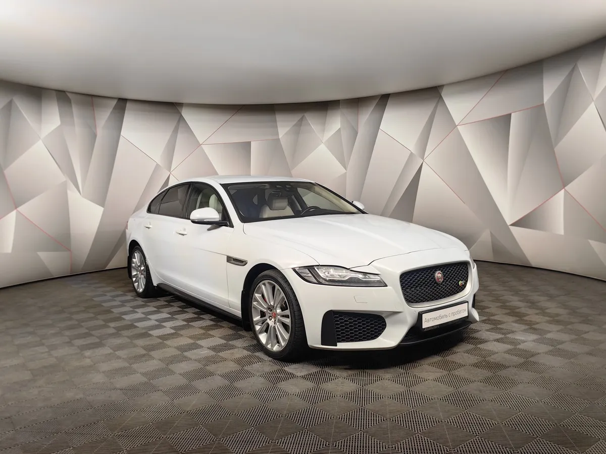 Jaguar XF 3.0 AT AWD (380 л.с.) S Белый в АВИЛОН. Слайд №3