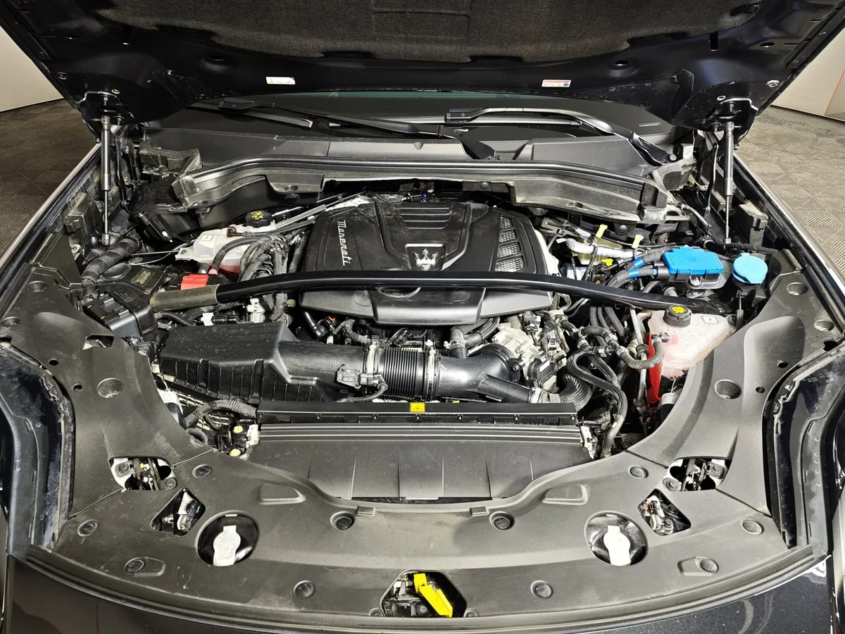 Maserati Grecale 2.0T AT AWD (330 л.с.) Modena Черный в АВИЛОН. Слайд №11