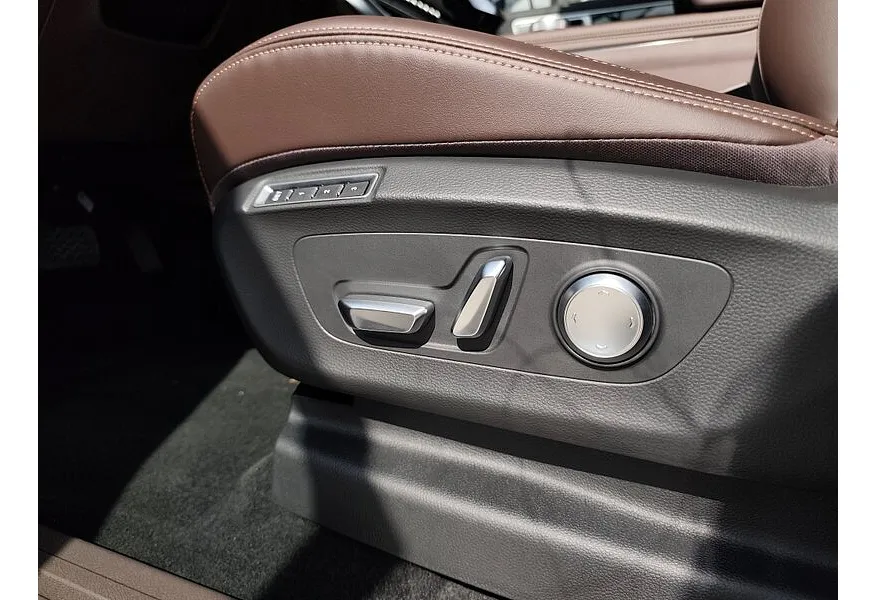 Foton Tunland V9 2.0T AT 4WD (159 л.с.) Prestige Серый в АВИЛОН. Слайд №21