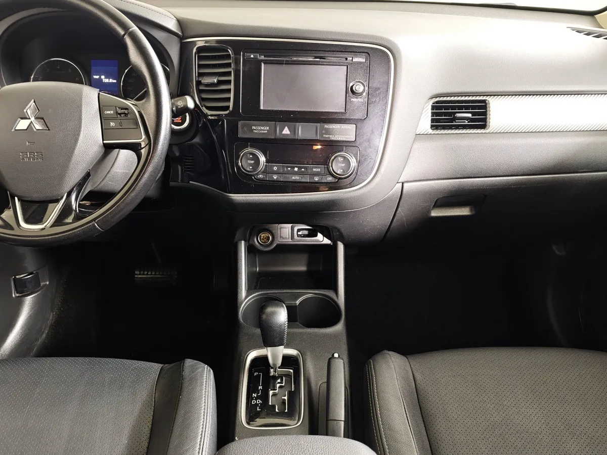 Mitsubishi Outlander 2.0 CVT 4WD (146 л.с.) Instyle E29 Белый в АВИЛОН. Слайд №15