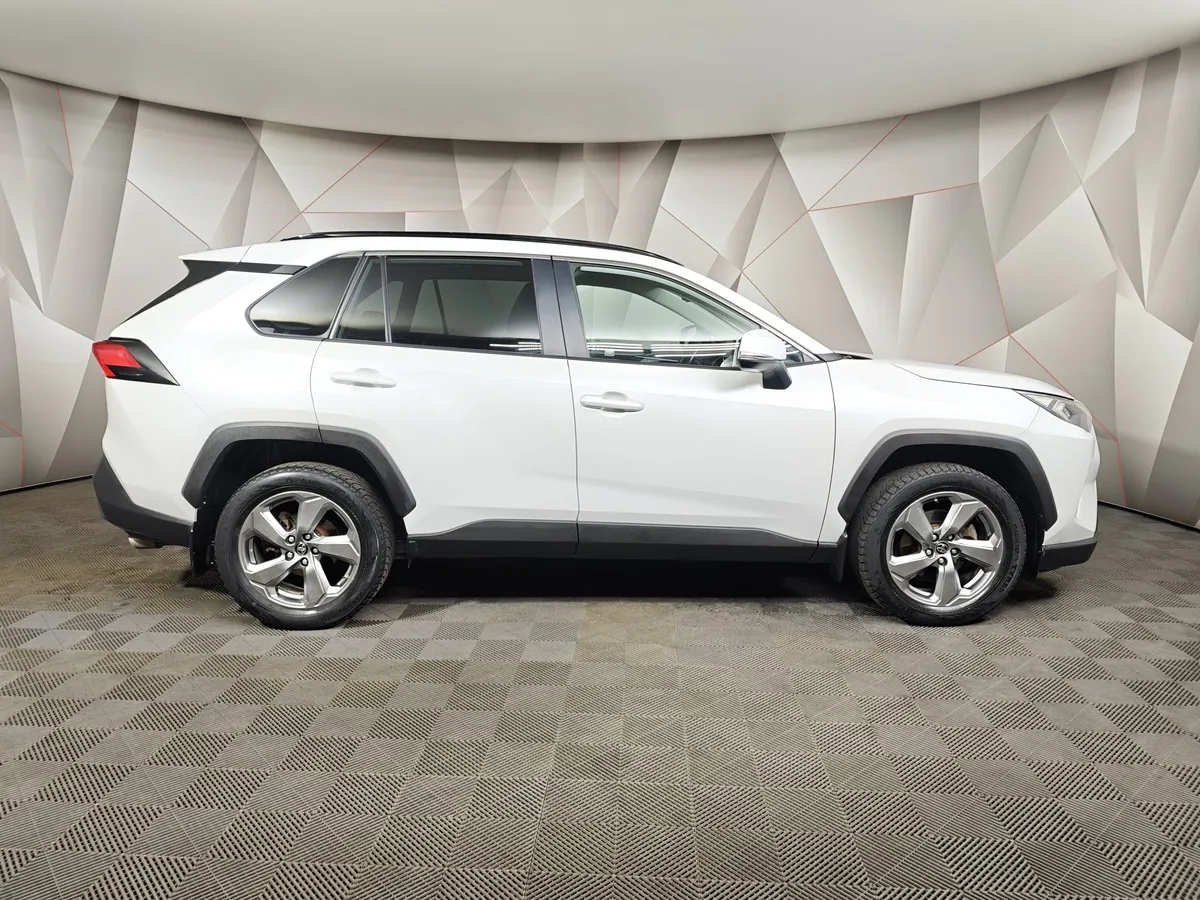 Toyota RAV4 2.0 CVT (149 л.с.) Комфорт Белый в АВИЛОН. Слайд №6