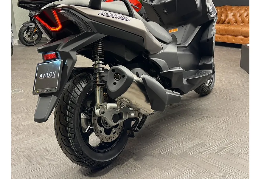 LIVE. Слайд №10