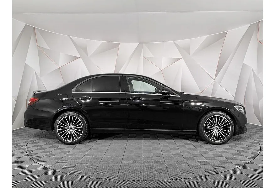 LIVE. Слайд №4